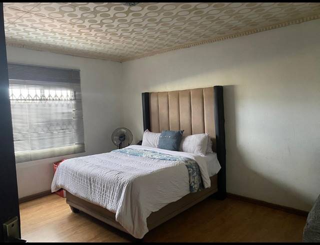2 BEDROOM HOUSE FOR SALE IN TSAKANE
